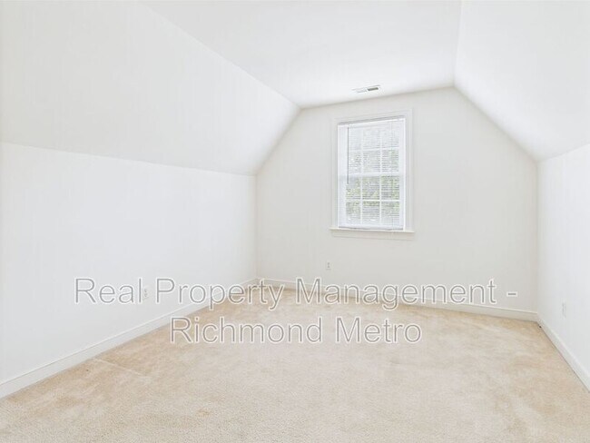 Building Photo - 401 Portwest Terrace