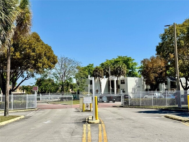 Building Photo - 3610 SW 114th Ave