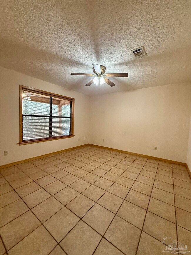 Building Photo - 7769 Lakeside Dr