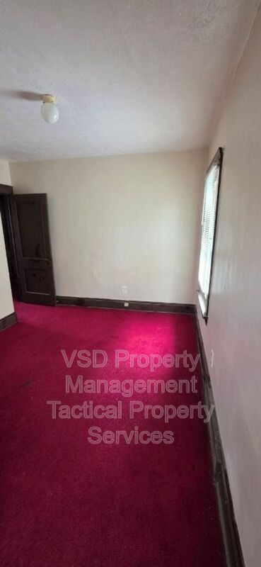 Building Photo - 12819 Edmonton Ave