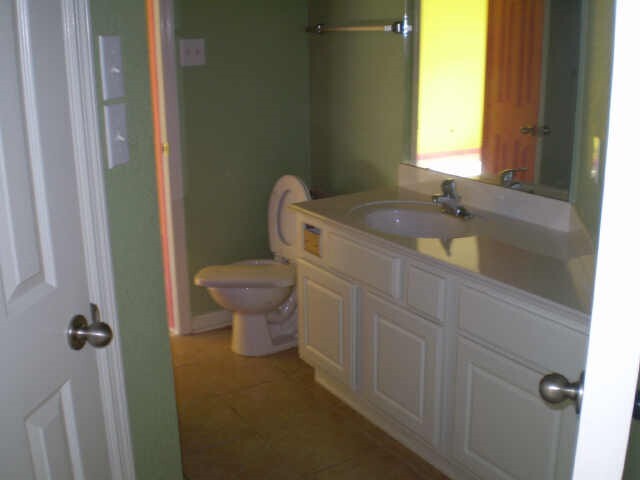Building Photo - 17202 Timber Cliff Ct