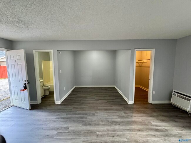 Building Photo - 3702 Penny St SW