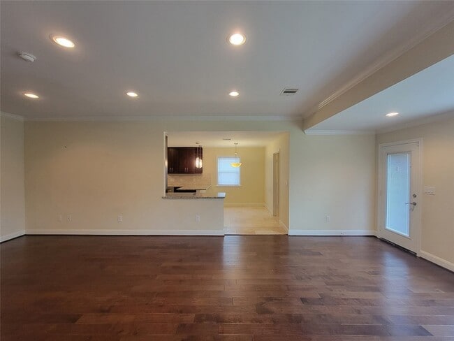 Building Photo - 1007 Blue Willow Dr