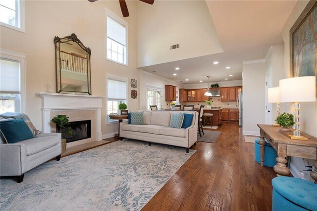 Building Photo - 1504 Belfaire Lake Tr