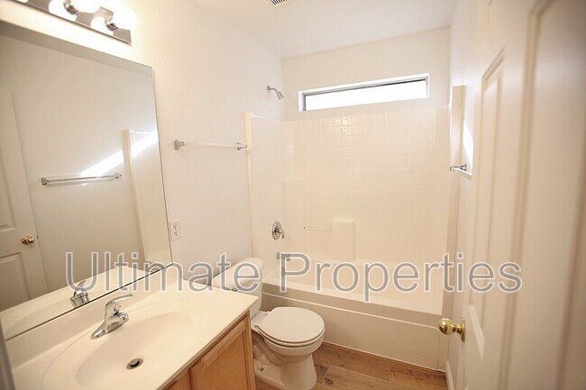 Building Photo - 20920 N 67th Dr