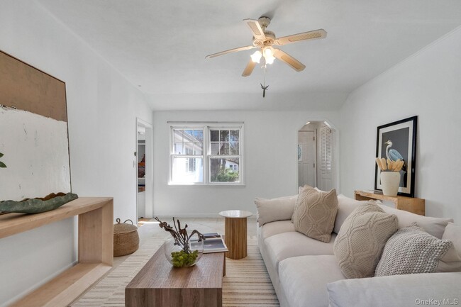 Building Photo - 15 Community Rd