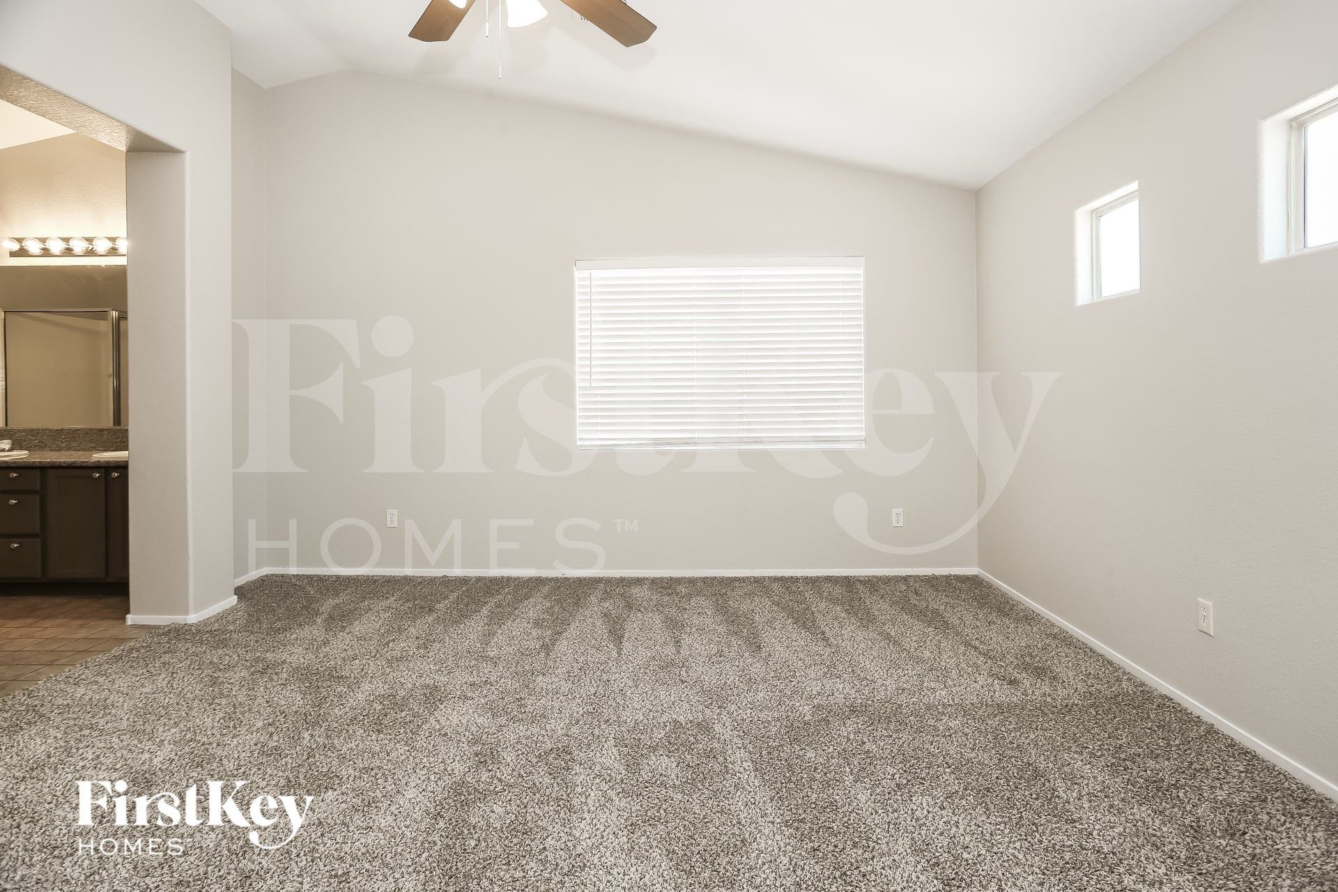 Building Photo - 528 E Brown Breeches Ave