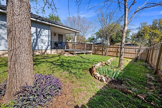 Building Photo - 1001 Apple Cross Dr
