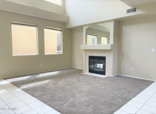 Building Photo - 1529 E South Fork Dr