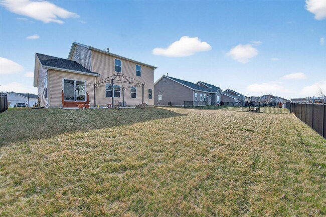 Building Photo - 3501 Charlestowne Crossing Dr