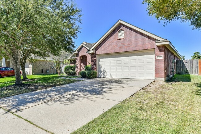 Building Photo - 13719 Rolling River Ln