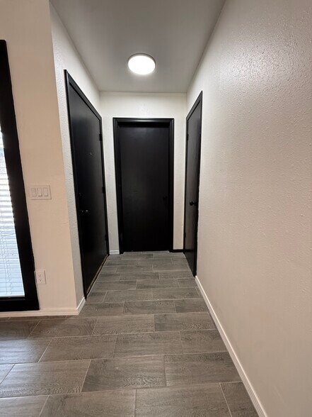 Building Photo - 4204 NW 51st St