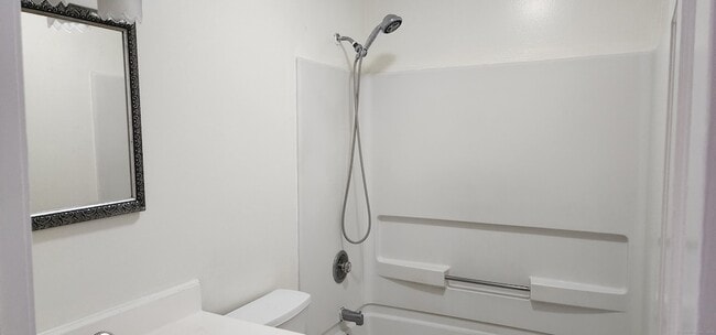 Building Photo - 260 Scott Rd