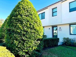 Building Photo - 4204 SW 14th St