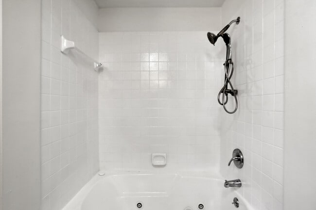 Building Photo - 1512 Flat Shoals Rd