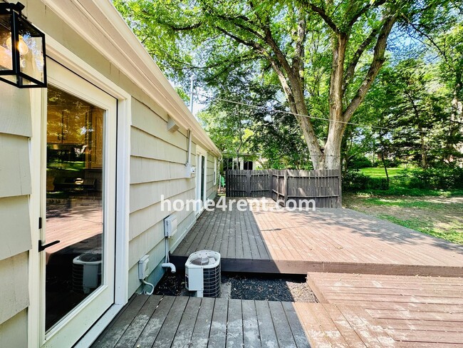 Building Photo - Beautiful Ranch Style, Overland Park Home ...