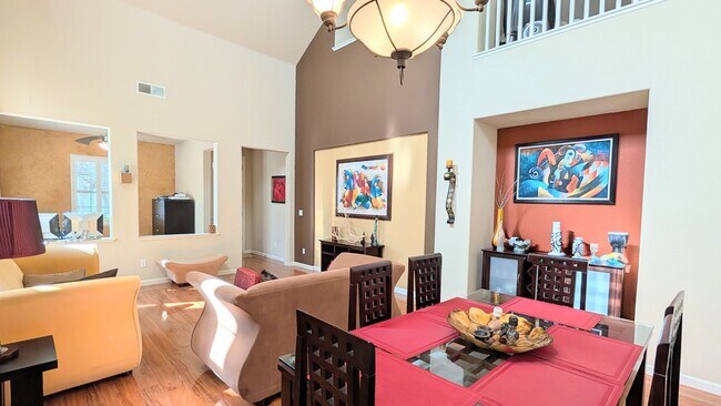 Building Photo - Beautiful Executive Rental in West Sacramento!