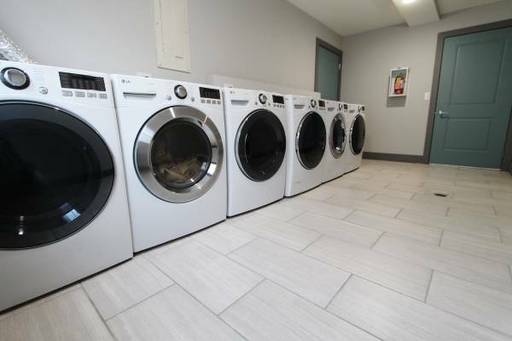 Building Photo - 124 N 31st Ave