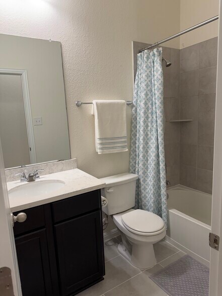 Building Photo - 1541 Harrongton Way