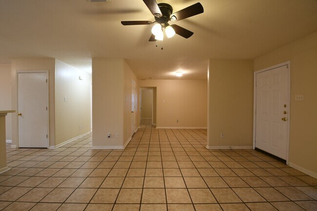 Building Photo - 8611 Texas Acorn Ave