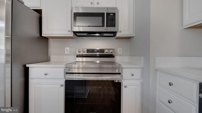 Building Photo - 4724 Hanrahan Pl