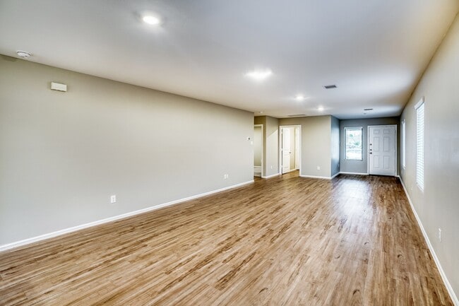 Building Photo - 9214 Burnet Flds Dr