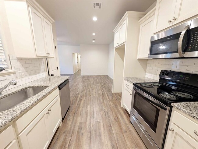 Building Photo - 425 Chalk Hill Ct