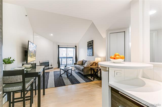 Building Photo - 350 Detroit St