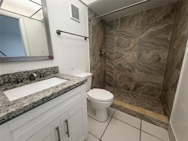 Building Photo - 8760 SW 133rd Avenue Rd