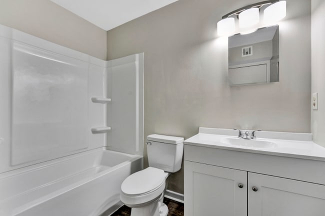 Building Photo - 1318 E Durst Ave