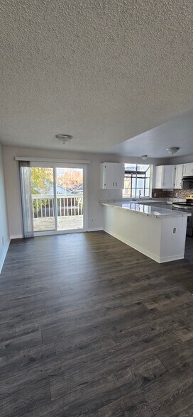 Building Photo - 17163 E Tufts Ave