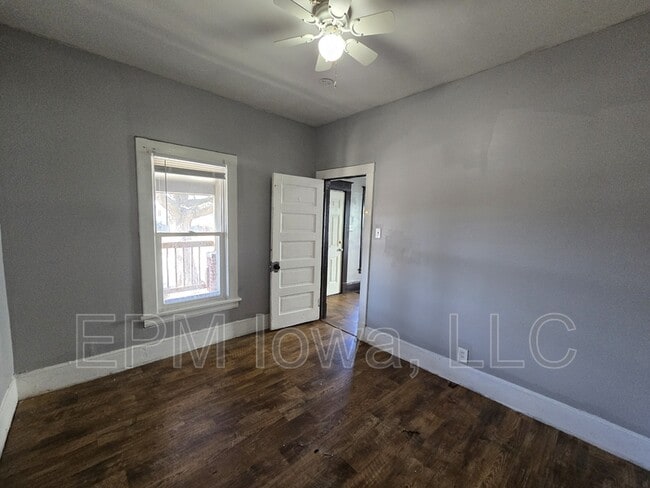 Building Photo - 208 Clay St