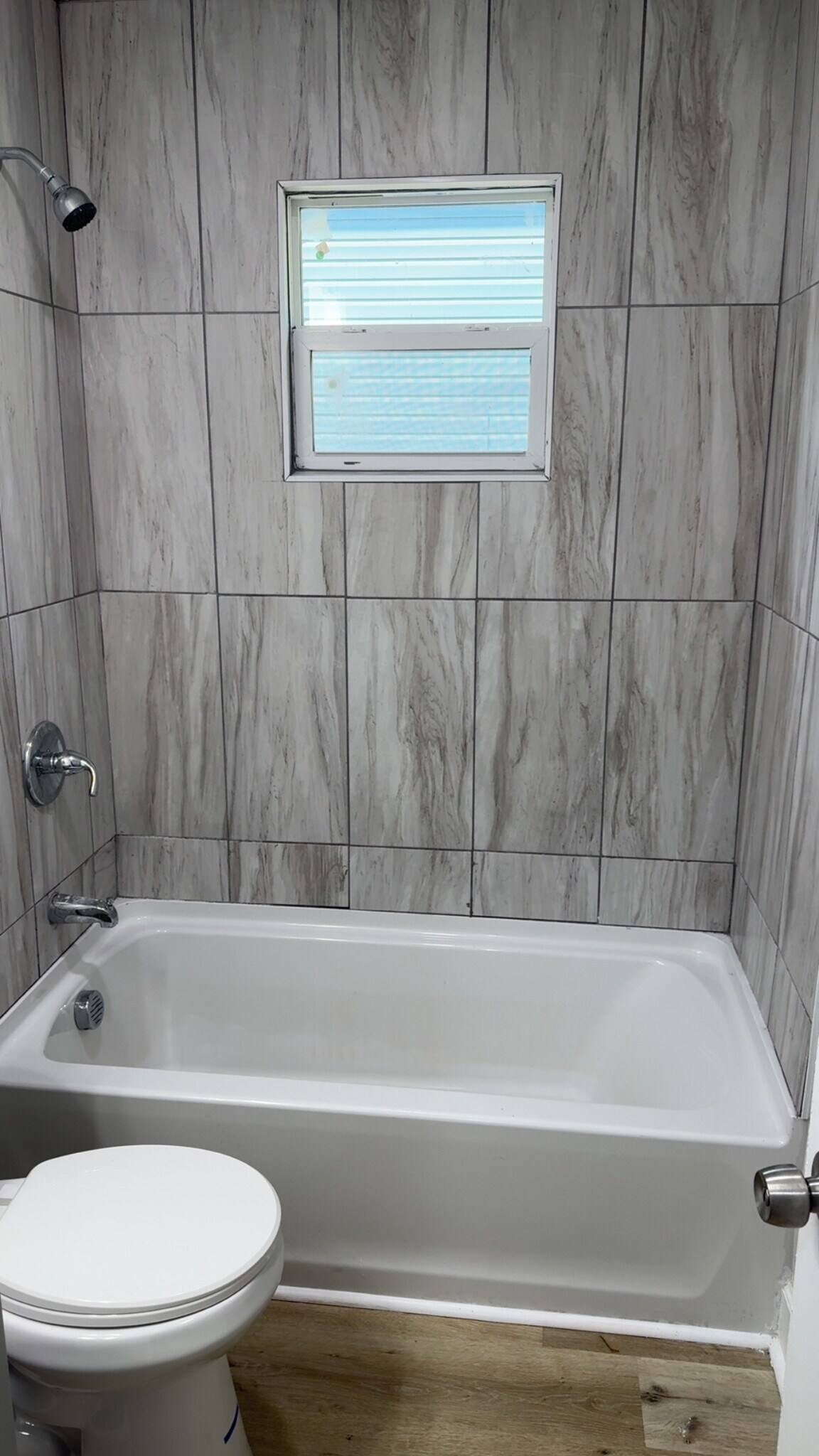 Building Photo - 519 Walnut St