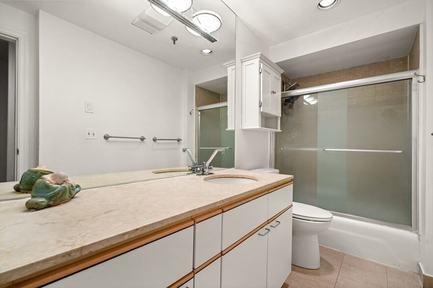 Building Photo - 5 Appleton St