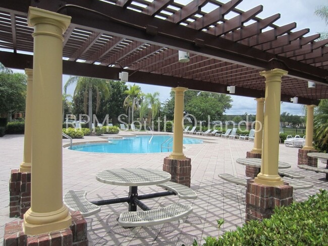 Building Photo - 8660 Buccilli Dr