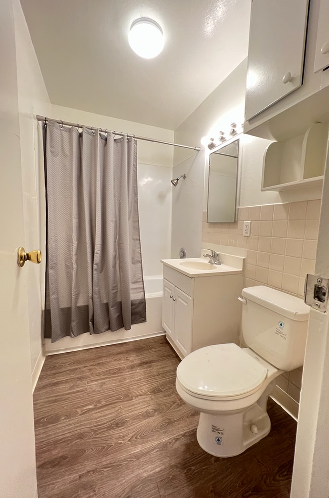 Building Photo - 5166