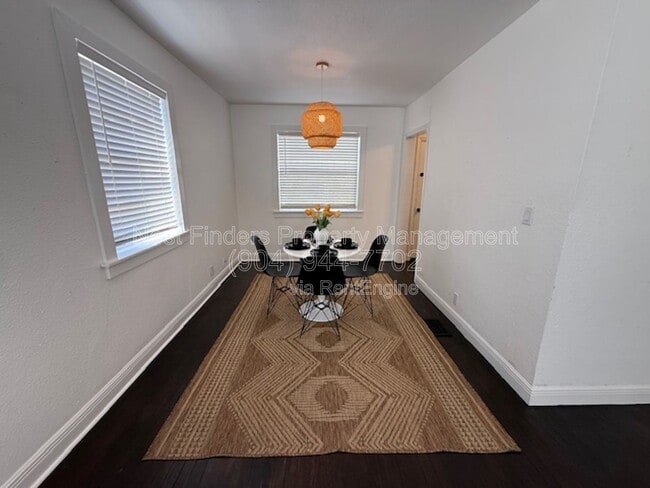 Building Photo - 2813 College St