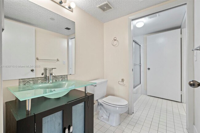 Building Photo - 9511 Weldon Cir