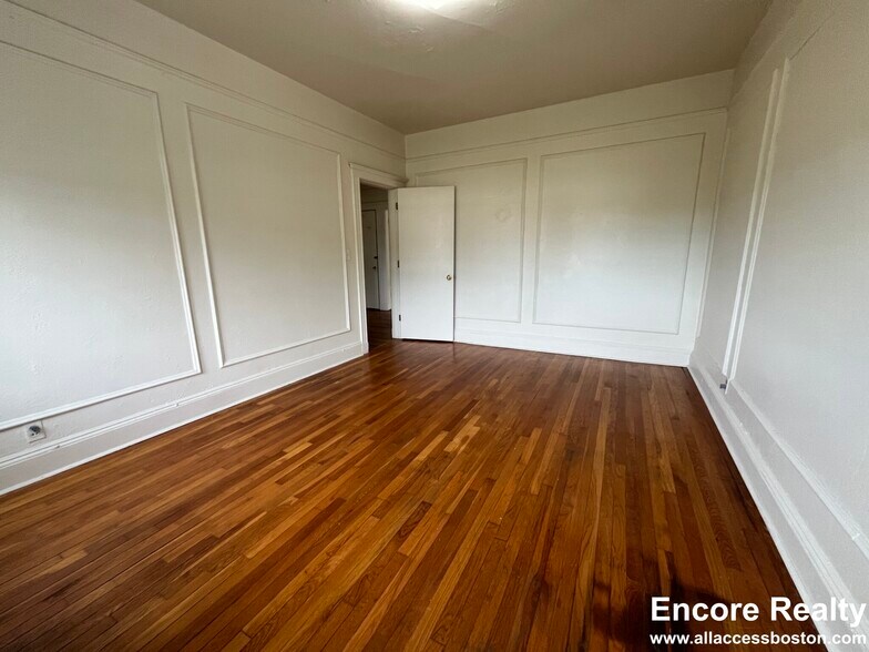 Building Photo - 1750 Commonwealth Ave