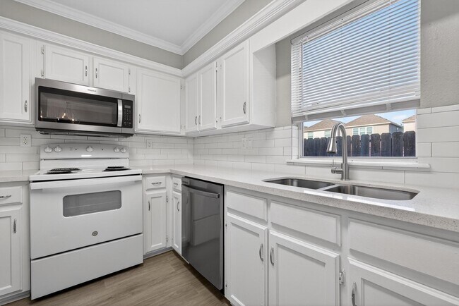 Building Photo - 1221 Cedar Post Ln