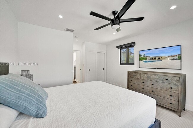 Building Photo - 915 NW 7th St