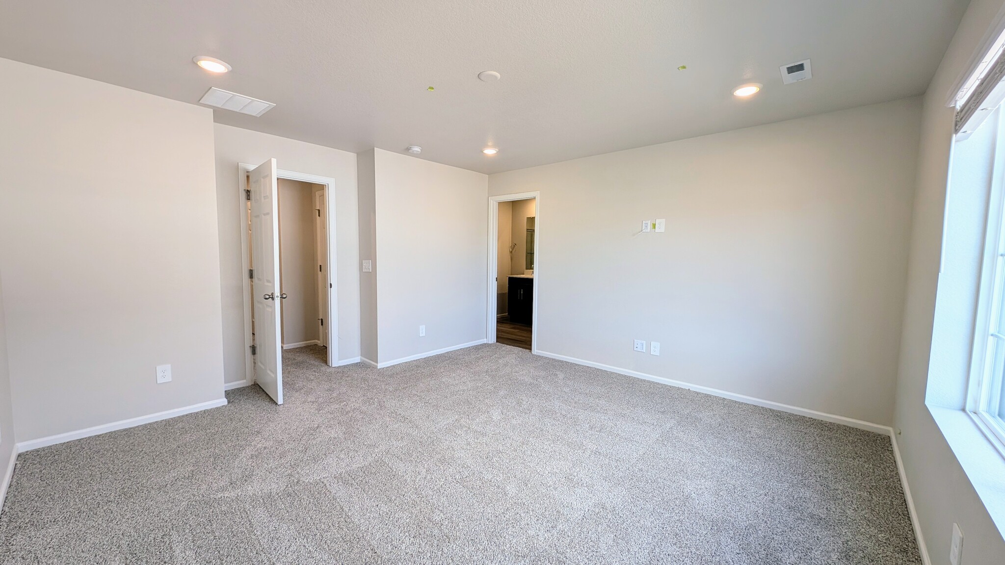 Master Suite - 6569 N Malaya St