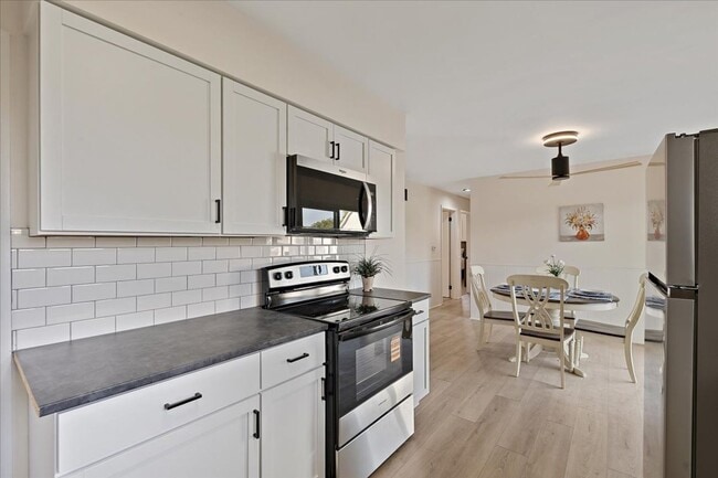 Building Photo - 3 Bedroom Rental in Milan