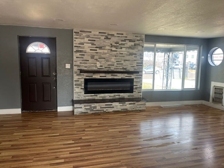 Building Photo - 3839 Reed St