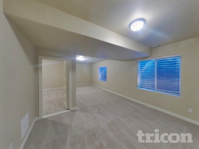 Building Photo - 7847 Dutch Loop