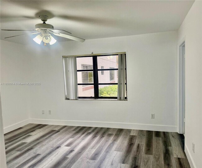 Building Photo - 8650 SW 149th Ave