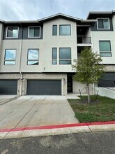 Building Photo - 2050 Lohmans Spur