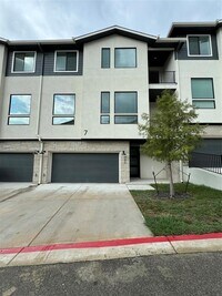 Building Photo - 2050 Lohmans Spur