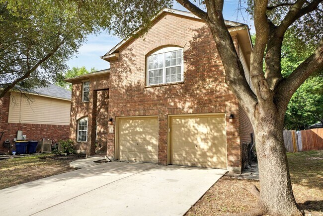 Building Photo - Beautiful Rental now available in Thistle Creek (Schertz) - 5 Bedrooms! Realtor Commission: $750
