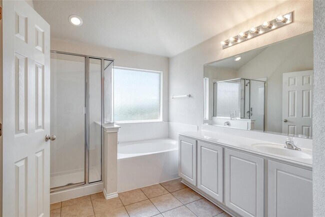 Building Photo - 1538 Haynie Bend